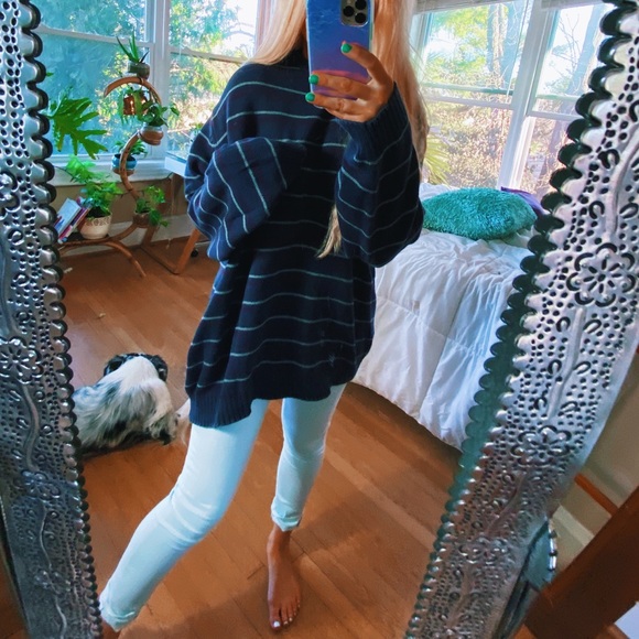 Vintage Sweaters - Grey + Blue Stranger Things Vibes Vtg Sweater ✨